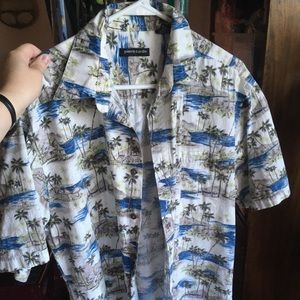 Short sleeve button up Hawaiian shirt